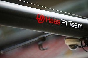 Без золотого. Haas вернулась к прежним цветам