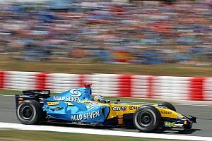 La historia del color azul y amarillo del Renault de Alonso