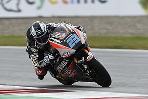 FP1 Moto2 Inggris: Schrotter pimpin sesi, Oliveira terjatuh