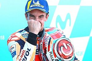 Perjudian ban antar Marquez ungguli Dovizioso