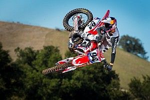 Ken Roczen Hat-trick Seri Indianapolis