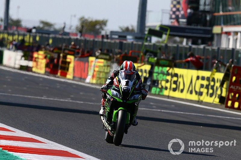 Rea se anota el doblete y bate el récord de podios en WorldSBK