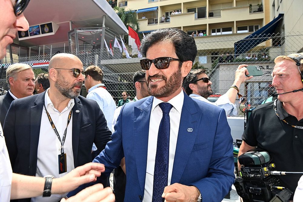 Mohammed bin Sulayem, voorzitter FIA, op de grid