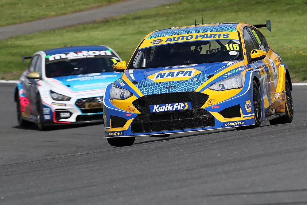 Ashley Sutton, NAPA Racing UK Ford Focus ST 