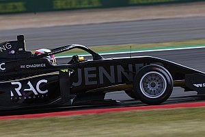 W Series Britain: Chadwick eases to Silverstone win as Kimilainen and Pulling clash