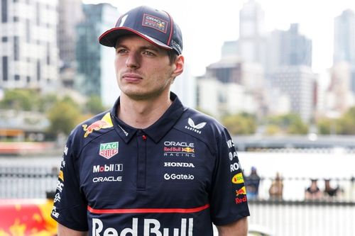 Verstappen advierte a sus rivales pese a admitir que su F1 "no es el m&aacute;s r&aacute;pido"
