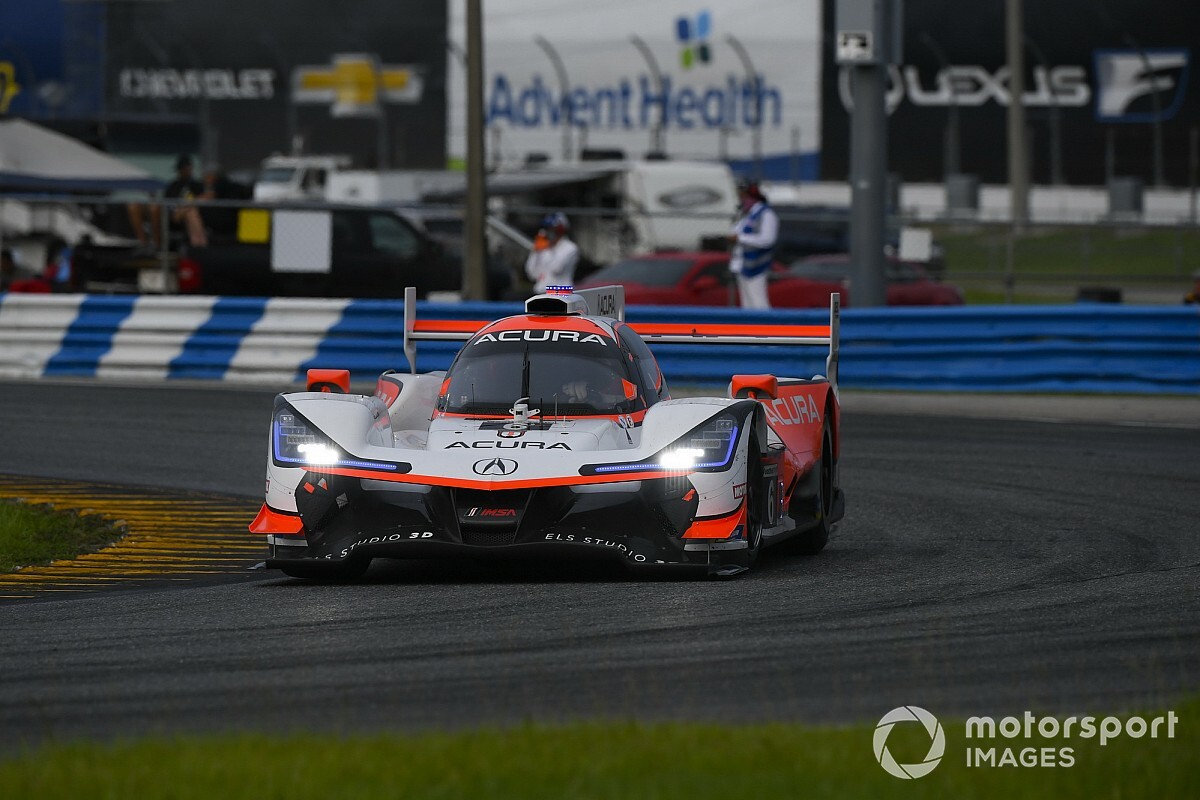 Montoya y Chaves en cuarto y quinto en Daytona