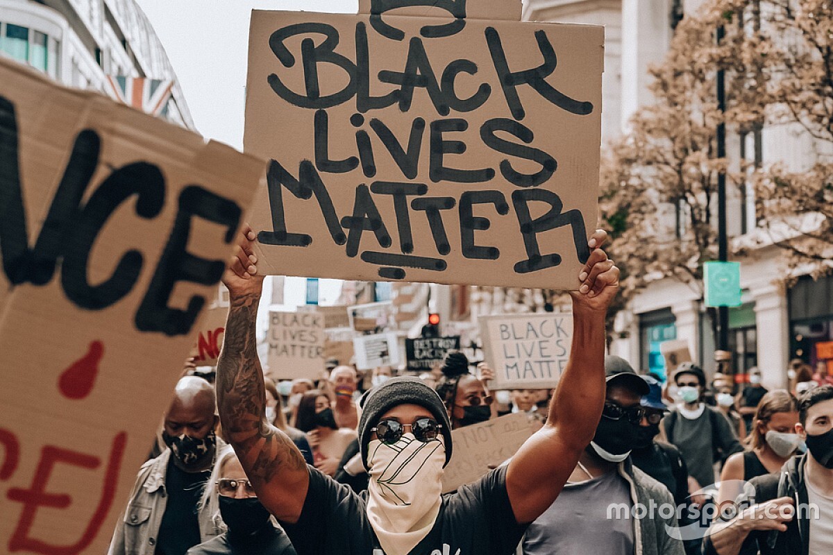 Hamilton scende in piazza per Black Lives Matter