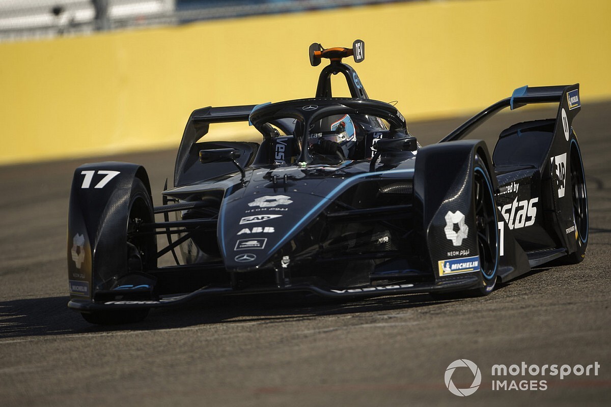 Berlin E-Prix 2. antrenman: De Vries ve Mercedes lider