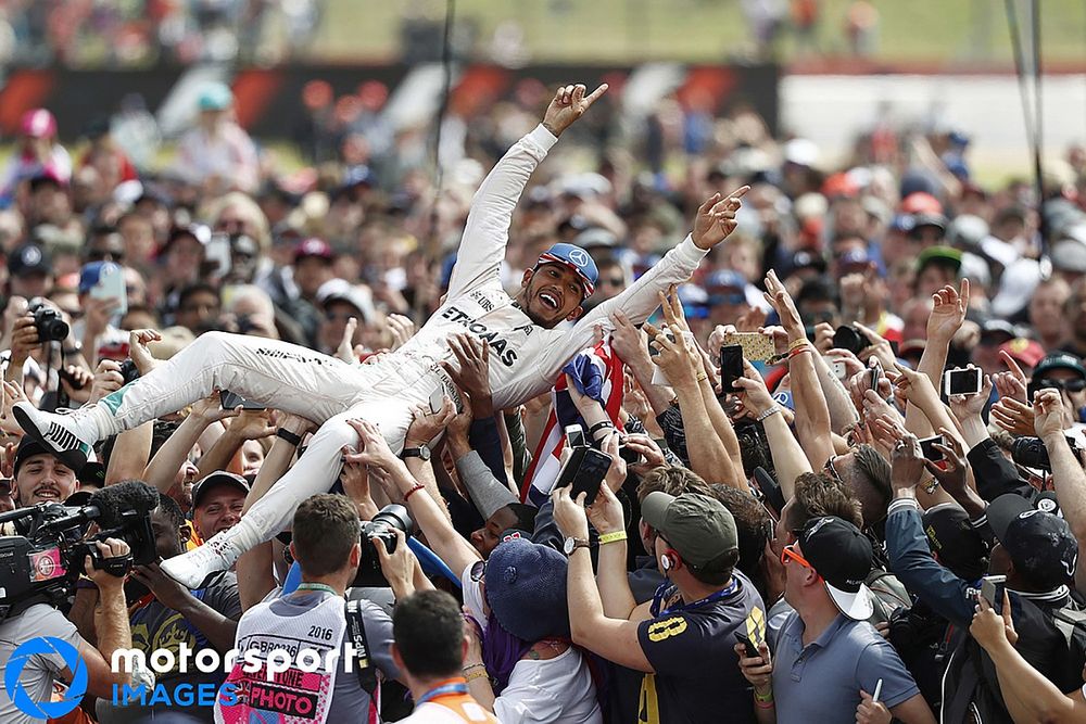 Walker: “Eerlijkheid maakt Hamilton groter dan Senna of Schumacher”