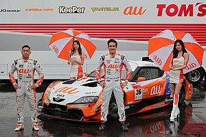 TOM'Sが2020年スーパーGT参戦”実車2台”を公開。ドライバー&レースクイーンと撮影会実施