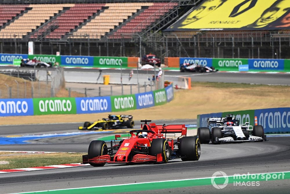 Sebastian Vettel, Ferrari SF1000, leads Daniil Kvyat, AlphaTauri AT01, and Daniel Ricciardo, Renault F1 Team R.S.20