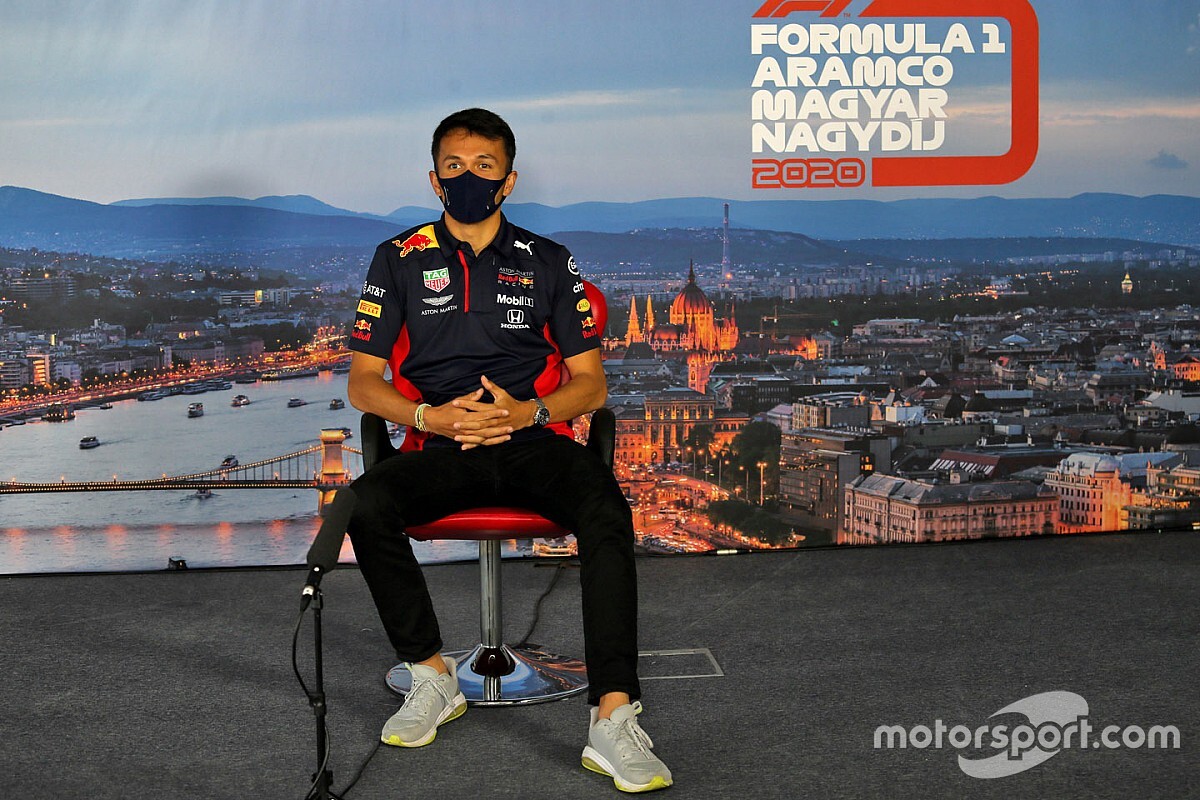 Albon: amint megszokom az autót, jönni fog a tempó is