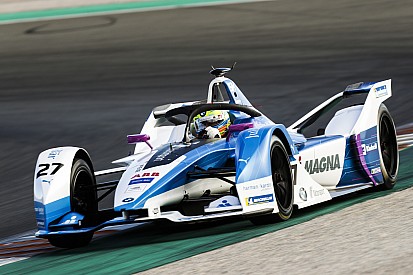 Rengeteg látványos kép a Formula E szezon előtti tesztjéről: élen a BMW!
