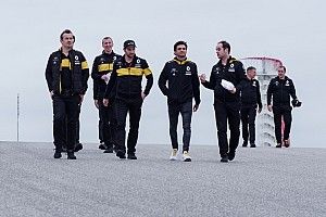 Sainz, "optimista" ante el trabajo en el motor Renault para 2019