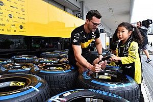 Новая директива FIA запретила привлекать к шинным тестам Ф1 неопытных пилотов