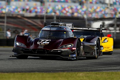 Mazda acapara la primera calificación en Daytona