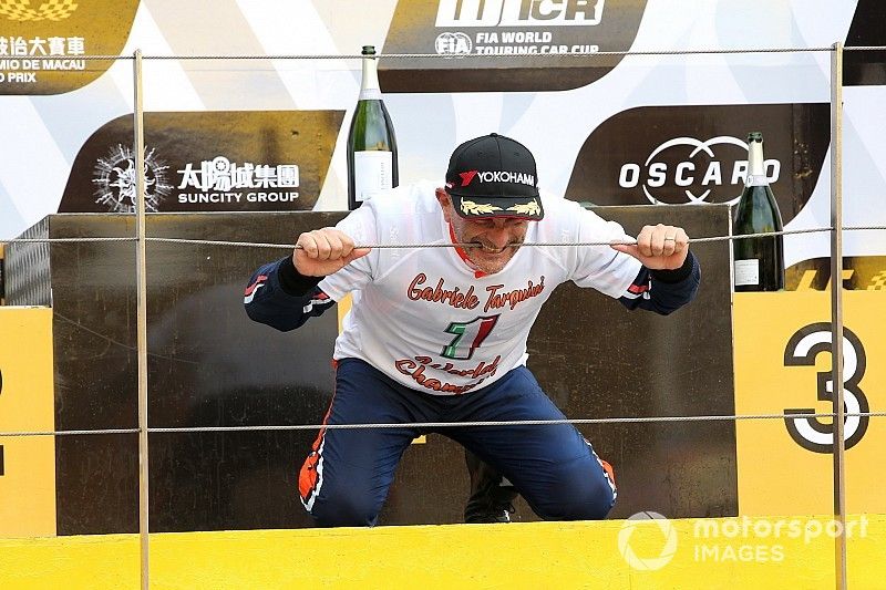 Tarquini, Campione feroce: "Ho vinto il WTCR attaccando sempre da vero Cinghiale!"