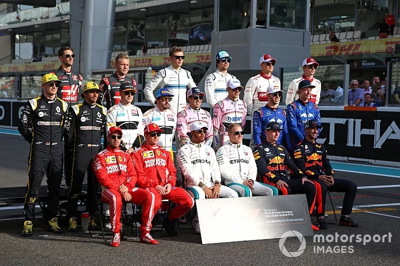 Foto de grupo de pilotos clase 2018
