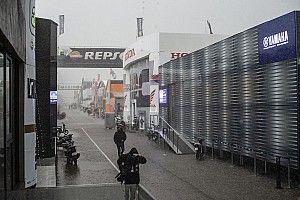 MotoGP, diluvia a Valencia: bandiera rossa dopo 8 minuti nella FP1