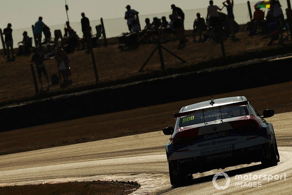 Colin Turkington, Team BMW BMW 330e M Sport 