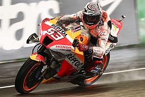 Marquez pakt op kletsnat Motegi zijn eerste pole-position in drie jaar