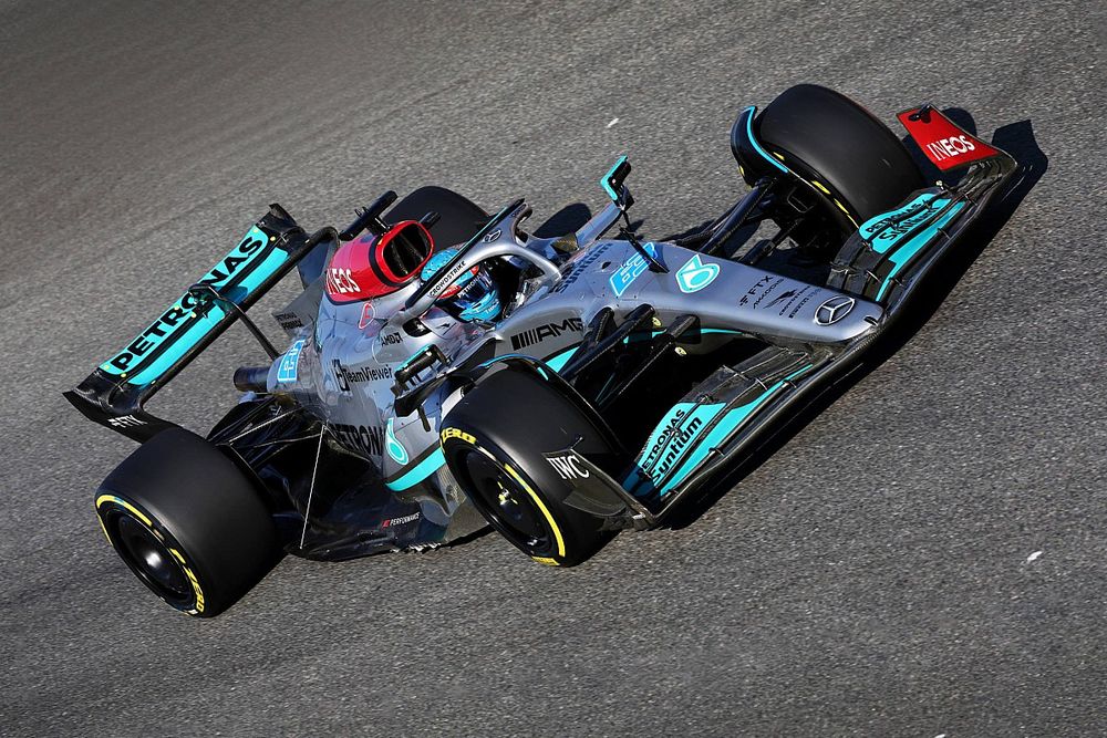 Russell: "Mercedes beschikt in 2023 over completere F1-auto"