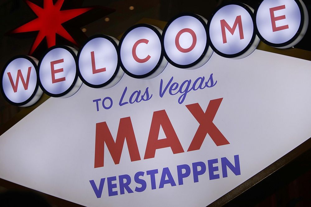 Cartel de Las Vegas con Max Verstappen