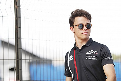 Nyck de Vries over zijn F2-seizoen, titelkansen en Mercedes-rol