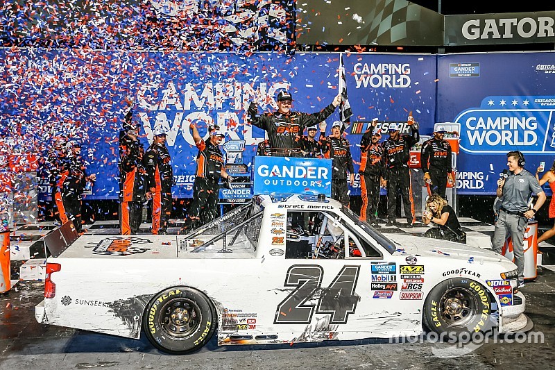 Brett Moffitt tops Brandon Jones for Chicagoland Truck win