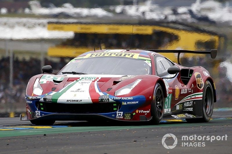 24h di Le Mans, 9ª ora: braccio di ferro tra le Toyota, emozioni in GTE Pro con la Ferrari in rimonta