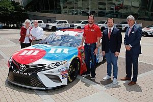 Kyle Busch unveils patriotic Coca-Cola 600 paint scheme
