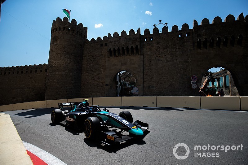 Latifi nyert, de Schumacher remekelt Bakuban