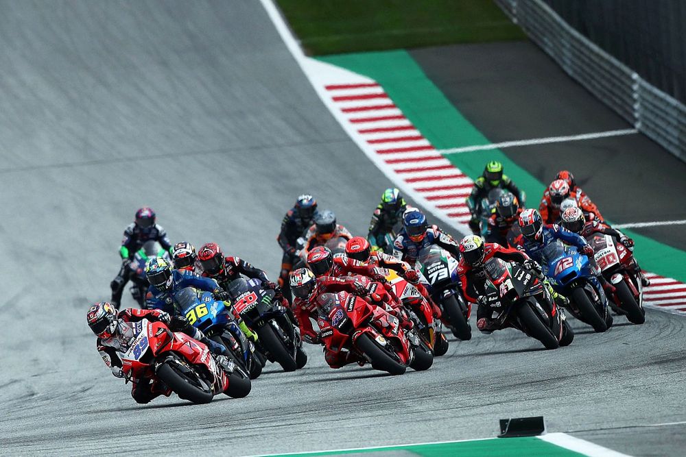 Styrian MotoGP: Martin takes maiden victory fending off Mir