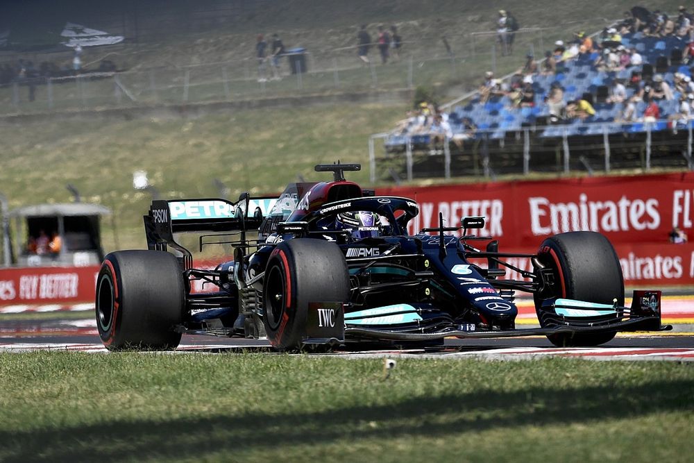 Hamilton „optimista” a Mercedes esélyeit illetően a forró szabadedzések után is