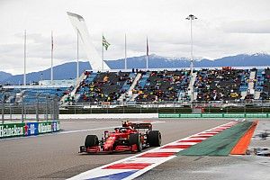 Carlos Sainz Start Baris Terdepan Pertama