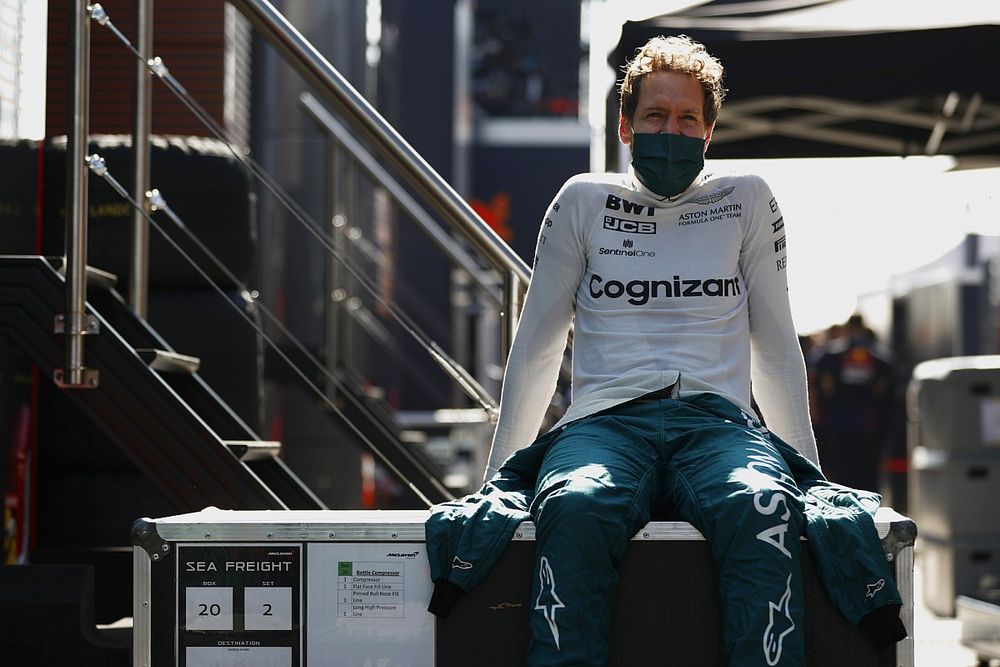 Sebastian Vettel Yakin Bertahan di Aston Martin