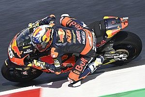 Misano Moto2: Fernandez holds off Gardner for consecutive wins