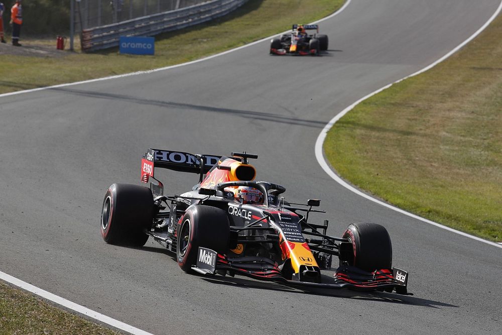 Max Verstappen, Red Bull Racing RB16B, Sergio Perez, Red Bull Racing RB16B