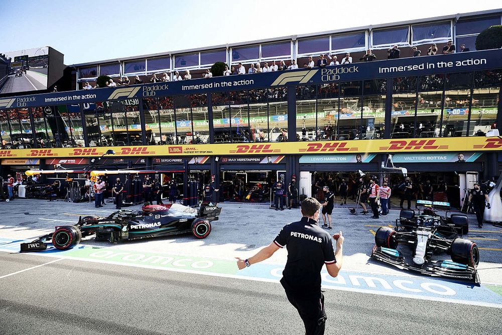 A Mercedes a legkevésbé használt motorokra váltott Hamilton problémái után