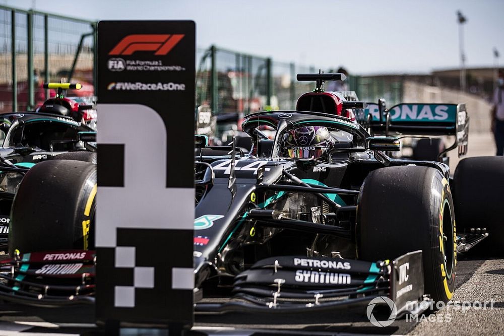 Hamilton 92. zaferle Michael Schumacher'in yarış kazanma rekorunu kırdı!