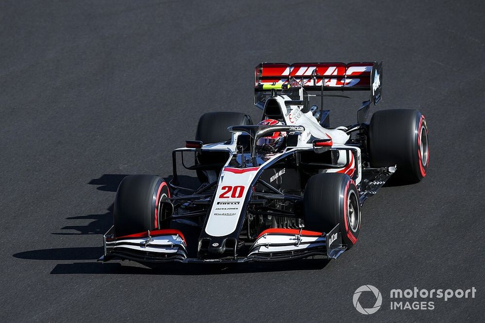 Nem hiába panaszkodik Grosjean folyamatosan a Haas autójára, nagy baj van vele