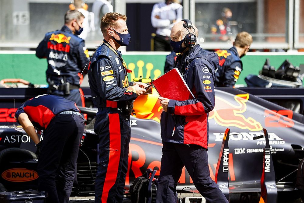 Ilyen Adrian Newey másolási módszere