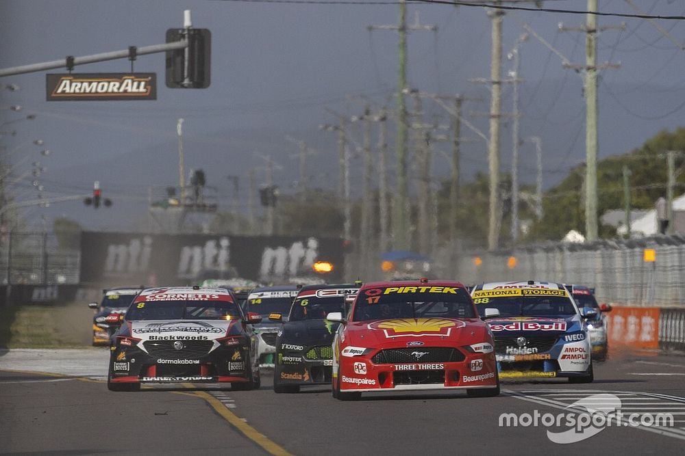 Seven rolls out stars for Supercars return