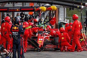 Ferrari в Спа пришлось дозаправлять машину Леклера воздухом