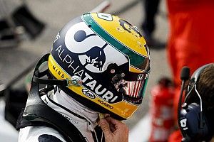 Gasly Ayrton Senna alapítványának ajándékozta sisakját