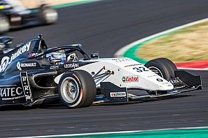 Vidales: "Se puede luchar aún por el título de la Fórmula Renault"