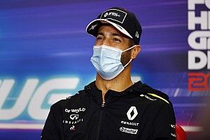 Ricciardo has artist working on tattoo designs for Abiteboul