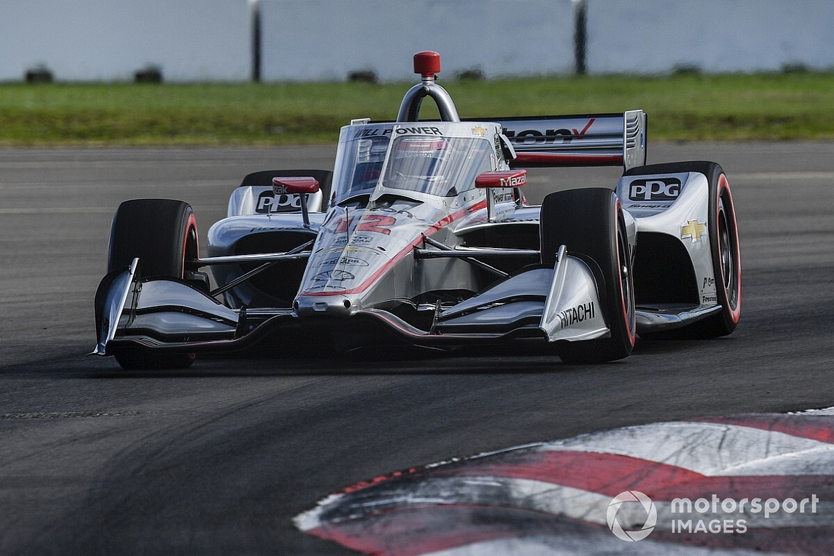 Пауэр взял последний в этом году поул в Indycar