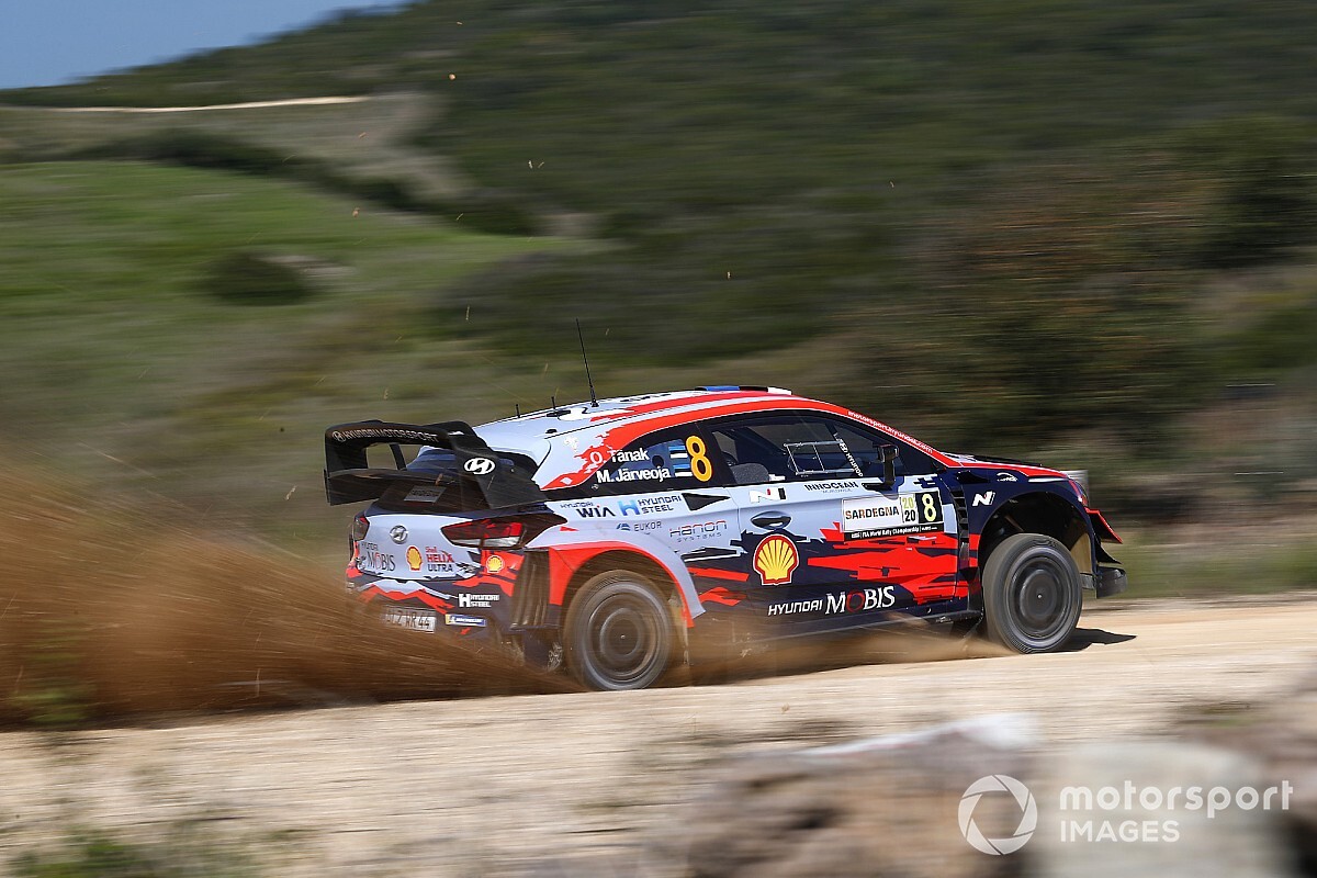 WRC, Rally Italia, Shakedown: Tanak su Evans. Rovanpera capotta